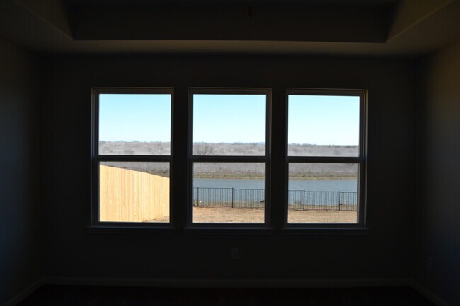 Building Photo - Gorgeous 4-bedroom home!