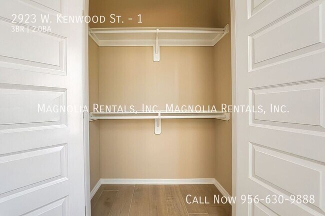 Building Photo - 2923 W Kenwood St