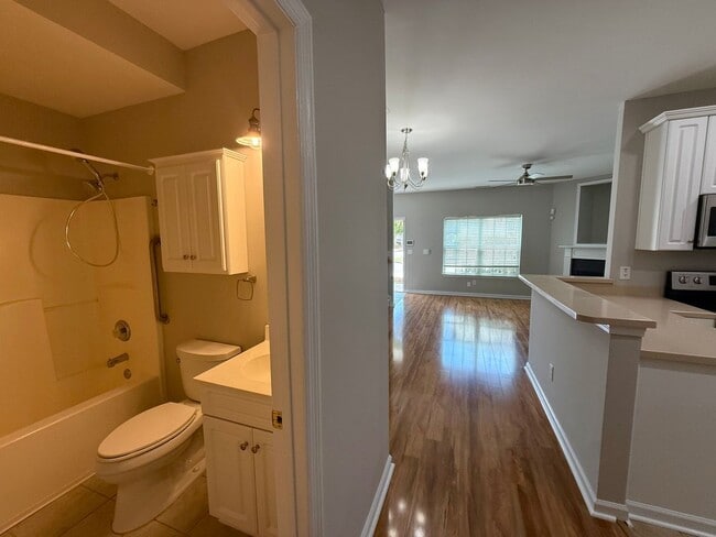 Building Photo - Move in Ready Three Bedroom Townhome in We...