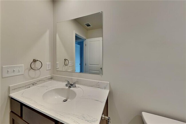 Building Photo - 769 Oakmont Trce