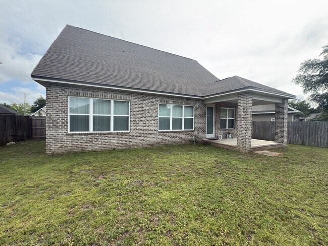 Building Photo - 105 Creve Core Dr