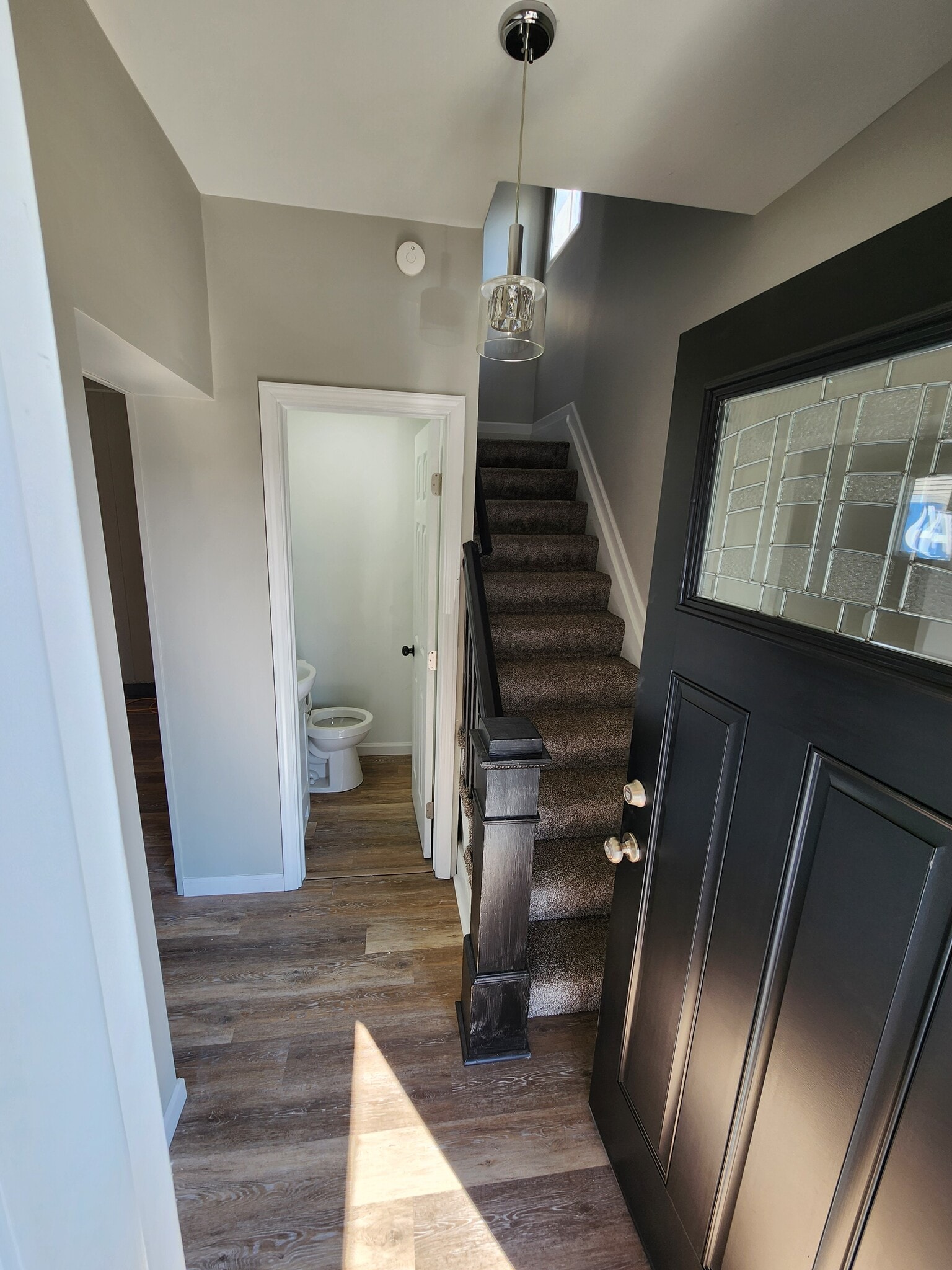 Building Photo - 334 Moyhend St