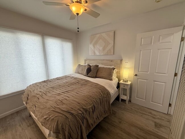 Building Photo - 423