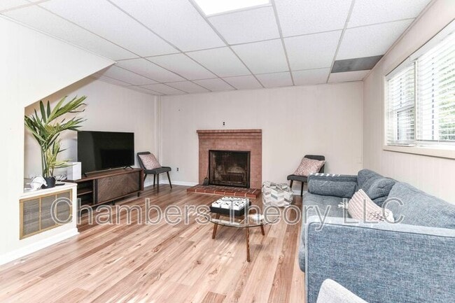 Building Photo - 4706 8th Rd S