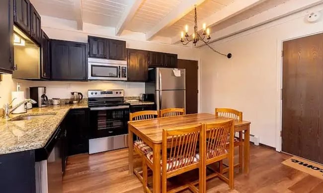 Building Photo - Silverthorne 2BR at Treehouse! Year lease!...