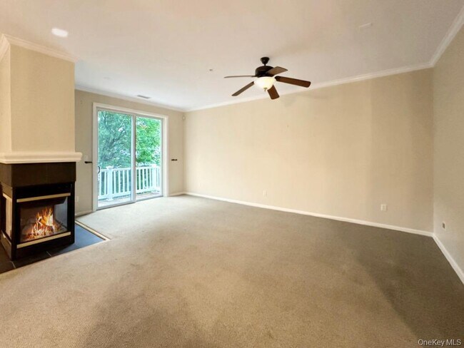 Building Photo - 2003 Half Moon Bay Dr