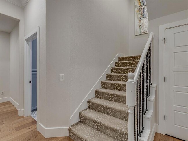 Building Photo - 4300 High Range Ln