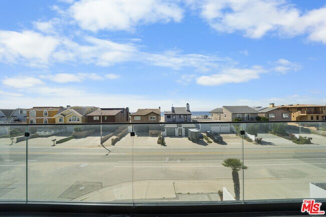 Building Photo - 1500 Ocean Dr