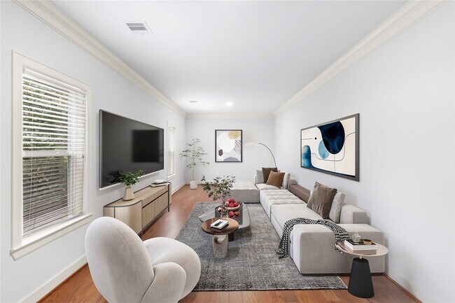 Building Photo - 6404 Community Dr