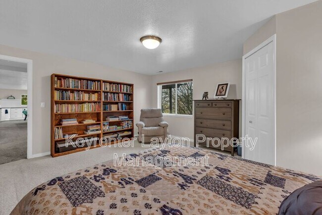 Building Photo - 2335 Summerwood Dr