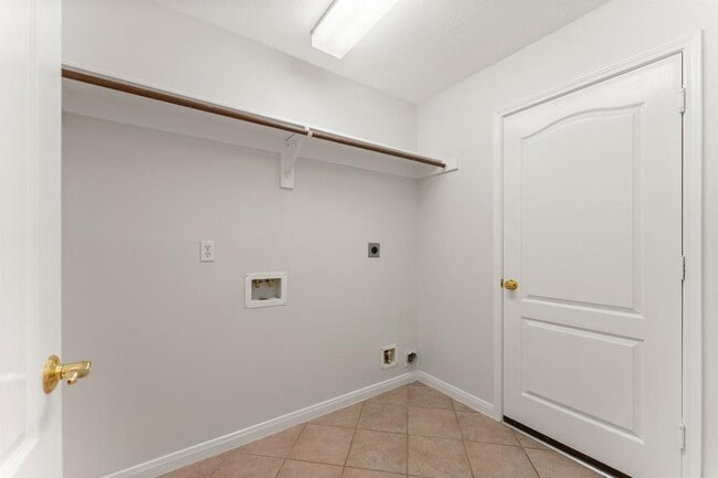 Building Photo - 23214 Goldensong Ct