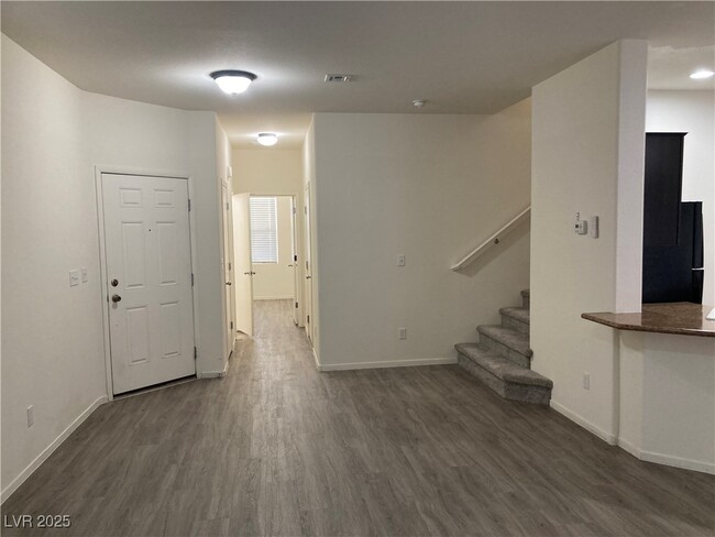 Building Photo - 9512 Knopfler Ln