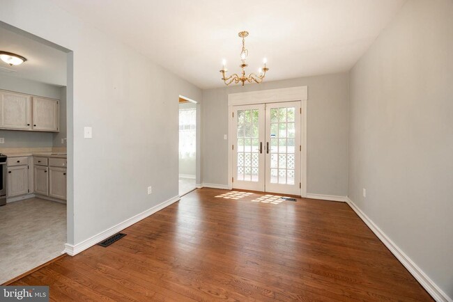 Building Photo - 247 Prince William Way