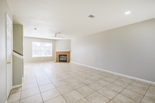 Building Photo - 5626 Calm Ct