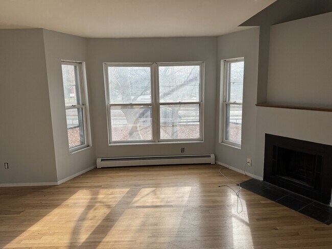 Building Photo - 125 Union St