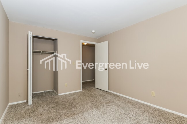 Building Photo - 7566 Mt Whitney