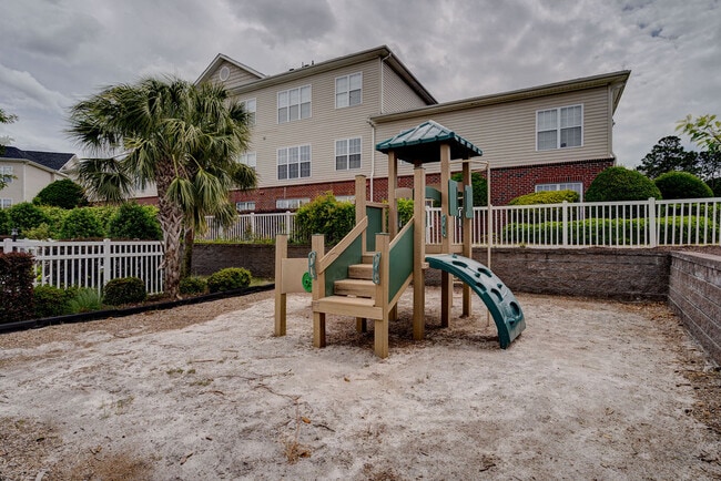 Building Photo - 2820 Bloomfield Ln