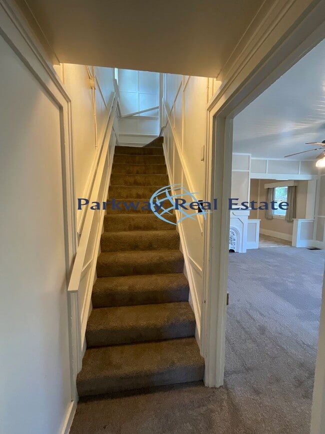 Building Photo - Charming 3 Bedroom House in East Alpine