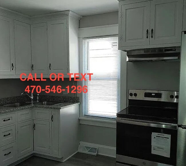 Building Photo - 3204 Caledonia St