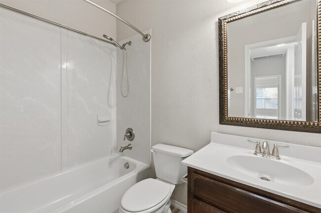 Building Photo - 9028 Manana St