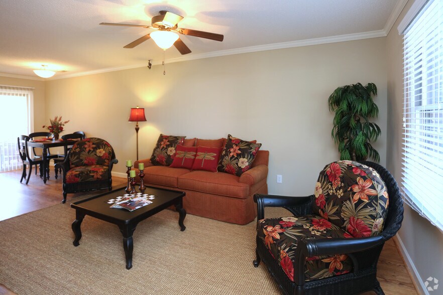 Kerner Mill Townhomes 385 Raven Ridge Dr Kernersville NC 27284