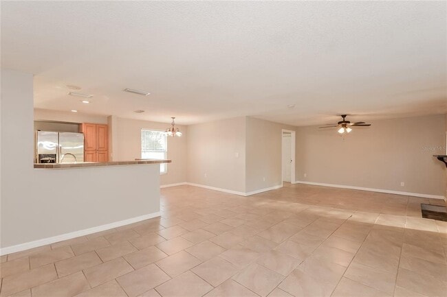 Building Photo - 4600 Sloan Ave