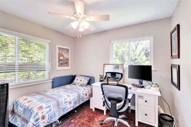 Building Photo - 908 Hermitage Dr