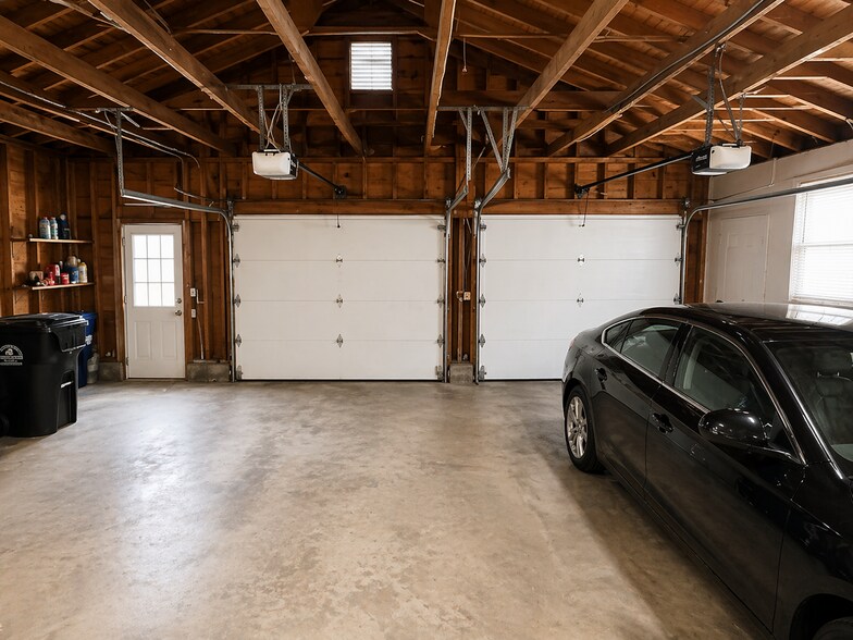 Building Photo - 149 Hillyndale Rd