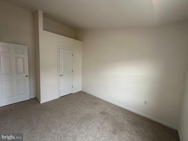 Building Photo - 43115 Forest Edge Square