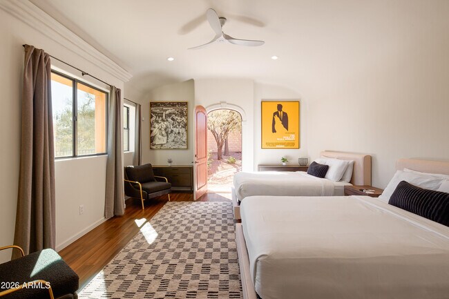 Building Photo - 4490 E Valley Vista Ln