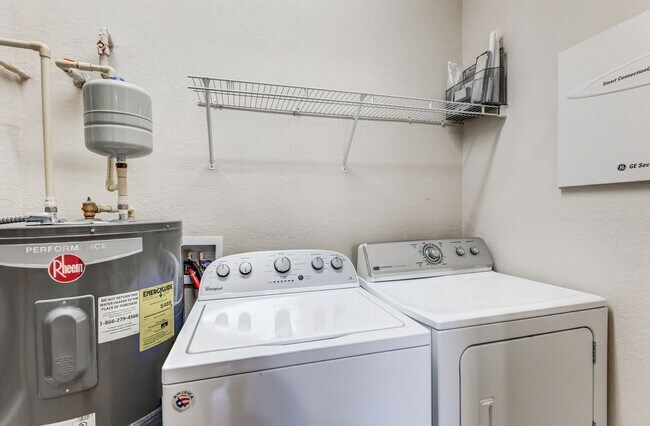 Building Photo - ** AVIANO AT NAPLES ** 3 BED 2 BATH ** ANN...