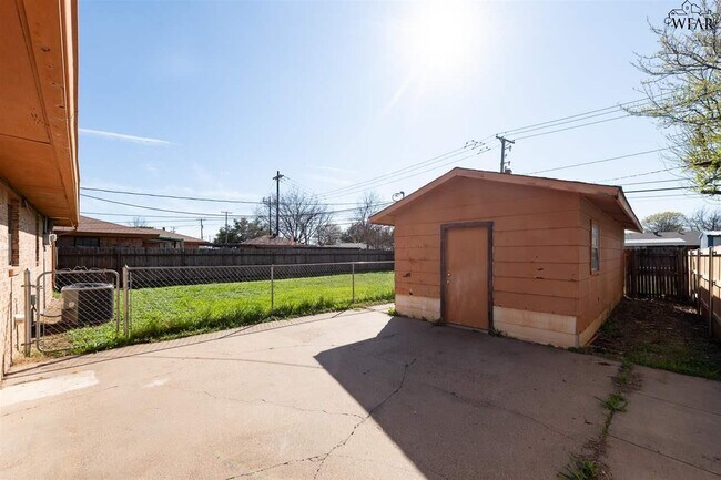Building Photo - 4448 Cunningham Dr