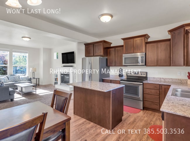 Building Photo - 1544 S 840 W