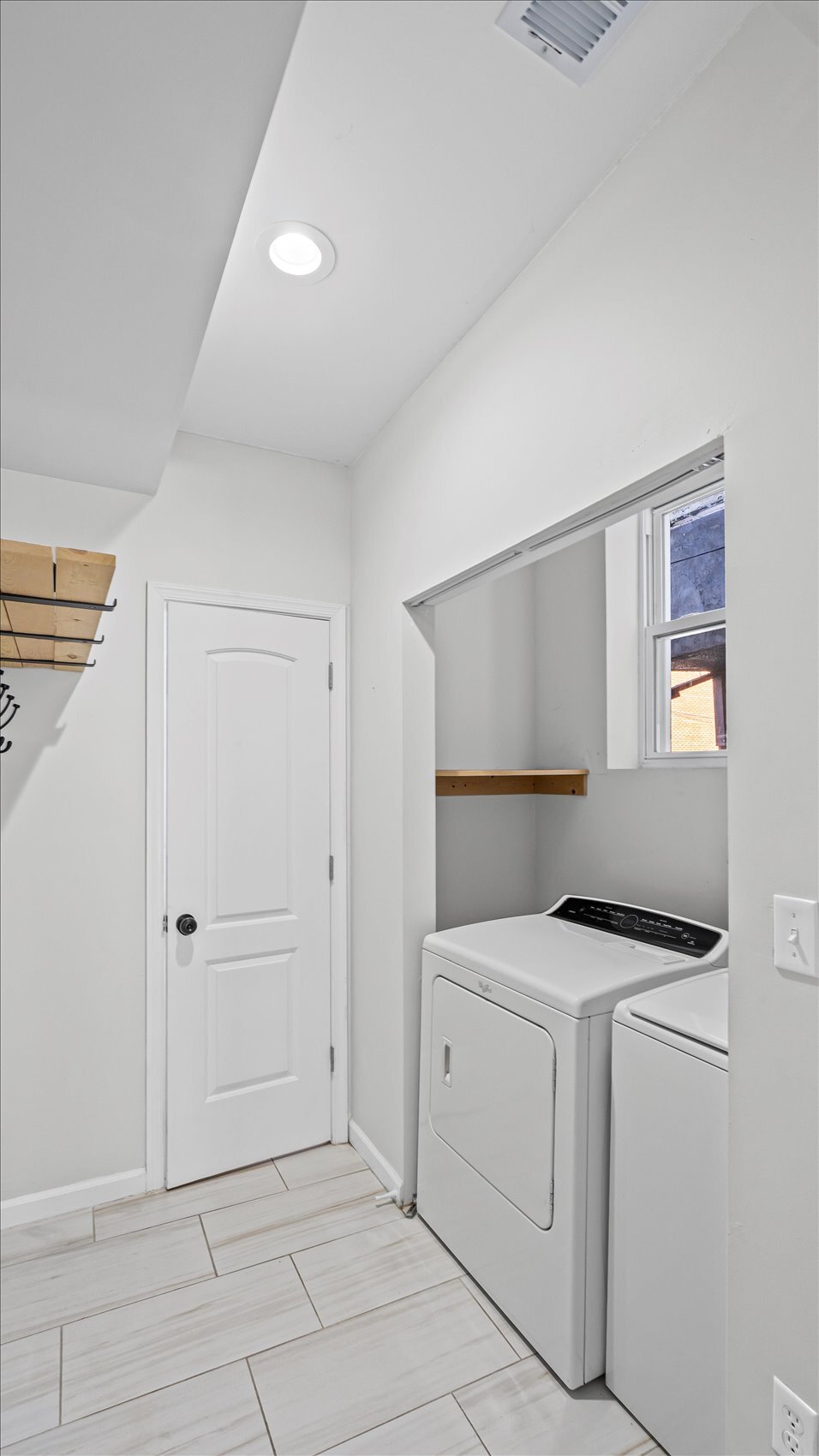 Building Photo - 2308 Druid Park Dr