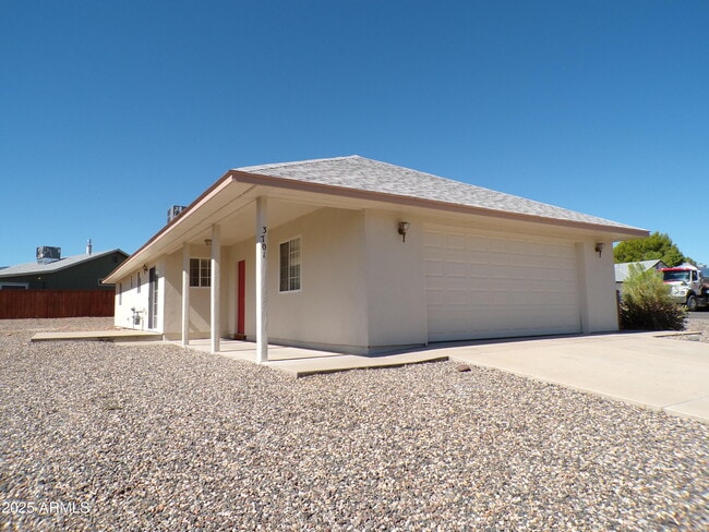 Building Photo - 3701 Sabino Trail