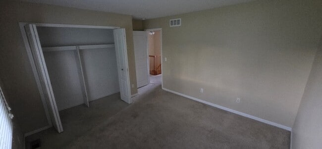 Building Photo - 380 Huntington Ct