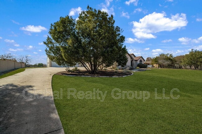 Building Photo - 7033 Robin Hood Way