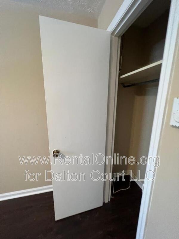 Building Photo - 1972 Cambridge Dr