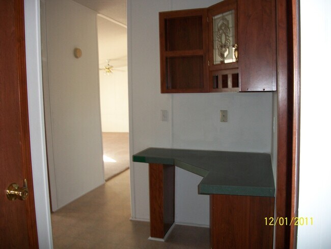 Building Photo - 3 bedroom, 2 bath, large bonus room, large covered porch, mobile home
