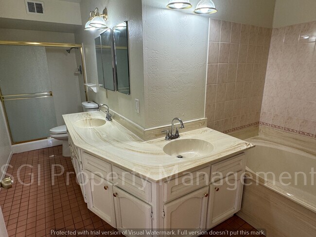 Building Photo - 3817 W Frier Dr