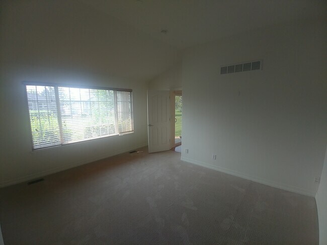 Master Bedroom - 8322 E 149th Dr