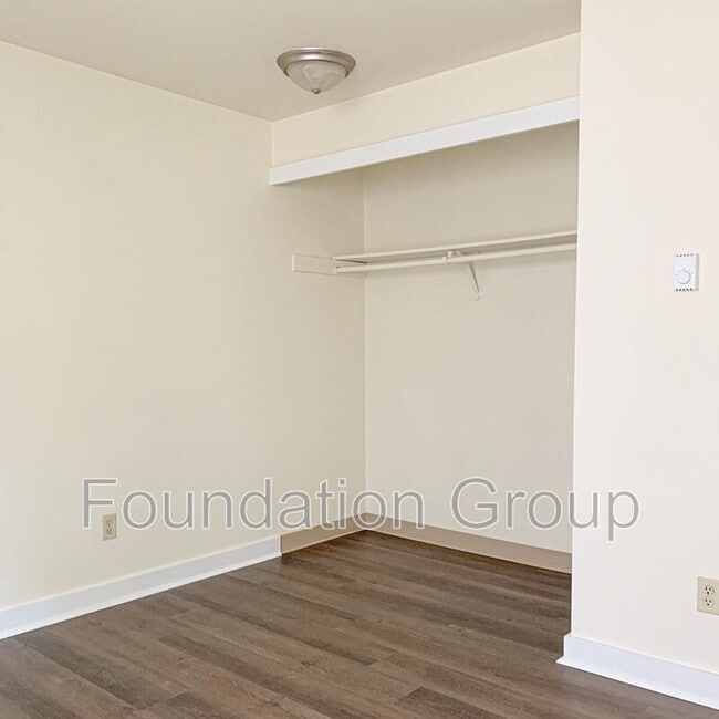 Building Photo - 1123 N 91st St