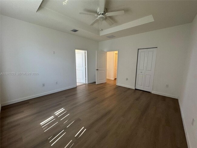 Building Photo - 1110 SE 27th Terrace