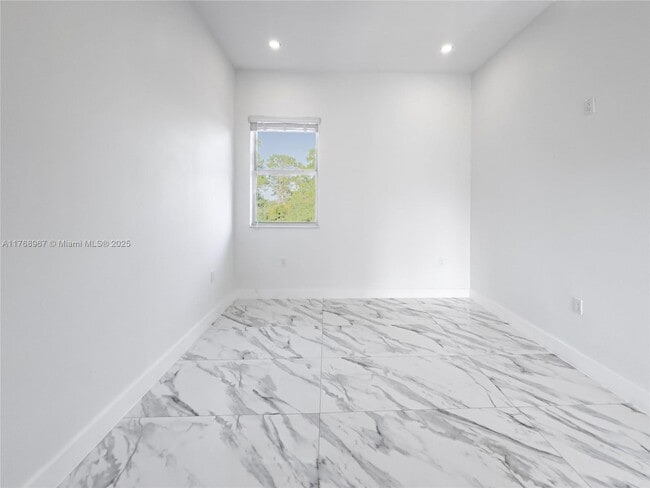 Building Photo - 149 Southeast Cor. Arno