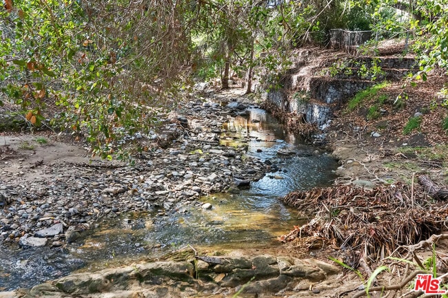 Building Photo - 23665 Park Capri