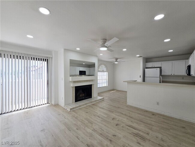 Building Photo - 2972 Juniper Hills Blvd