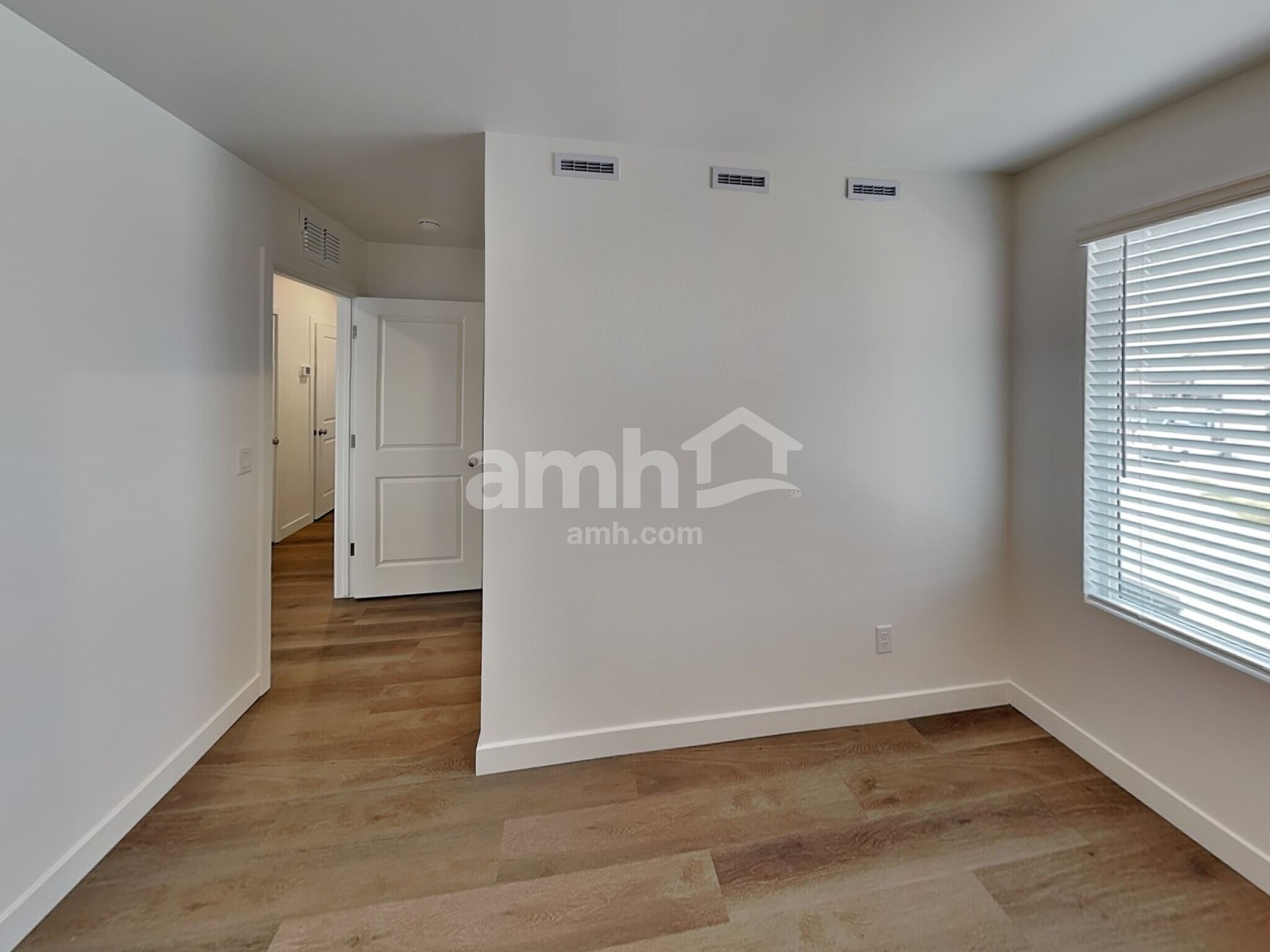 Building Photo - 20177 W Thomas Rd