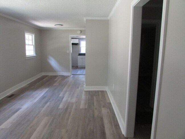 Building Photo - 5855 Cane Savannah Rd