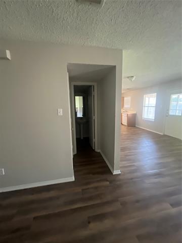 Building Photo - 4256 Meadowknoll Dr