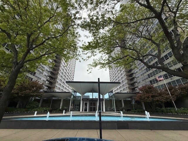 Primary Photo - 3550 N Lake Shore Dr